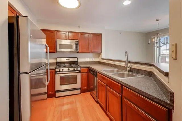 $245,000 | 249 Lynn Drive, Unit 6, Palatine, IL 60067