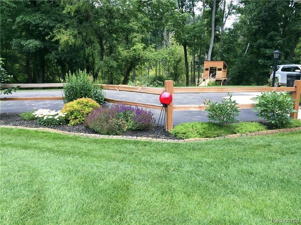 4550 North Eager Road Howell, MI 48855 - Photo 5 of 5 IMG_2791.JPG