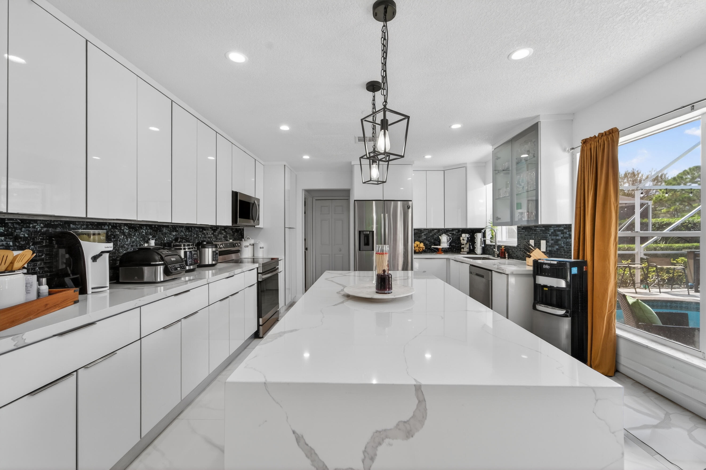 200 Trails End Greenacres, FL 33413 - Photo 3 of 89 Kitchen