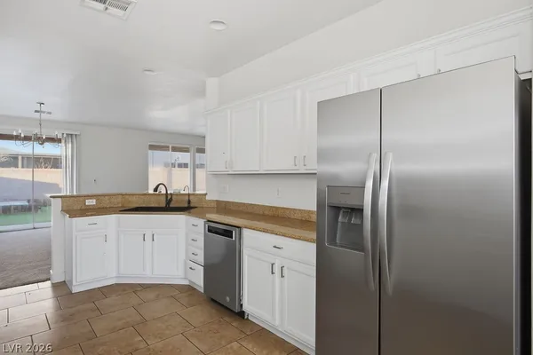 $2,695 | 3934 Gaster Avenue, North Las Vegas, NV 89081