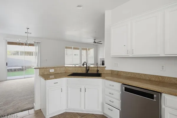 $2,695 | 3934 Gaster Avenue, North Las Vegas, NV 89081