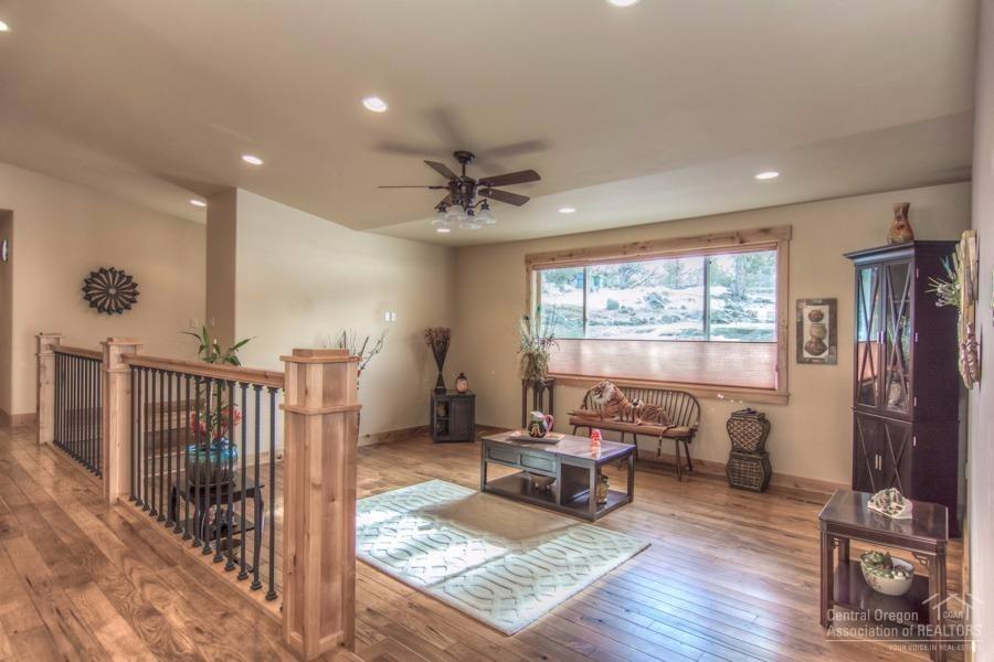 23290 Alfalfa Market Road Bend, OR 97701 - Photo 12 of 25 Second living room area