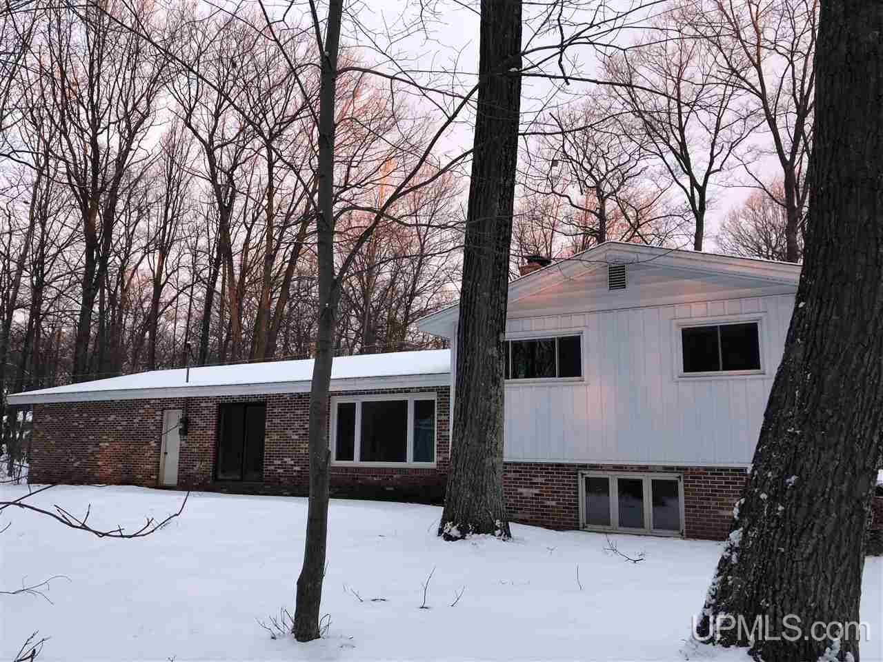 1004 Allouez Road Marquette, MI 49855 - Photo 2 of 40 Gallery Image 2