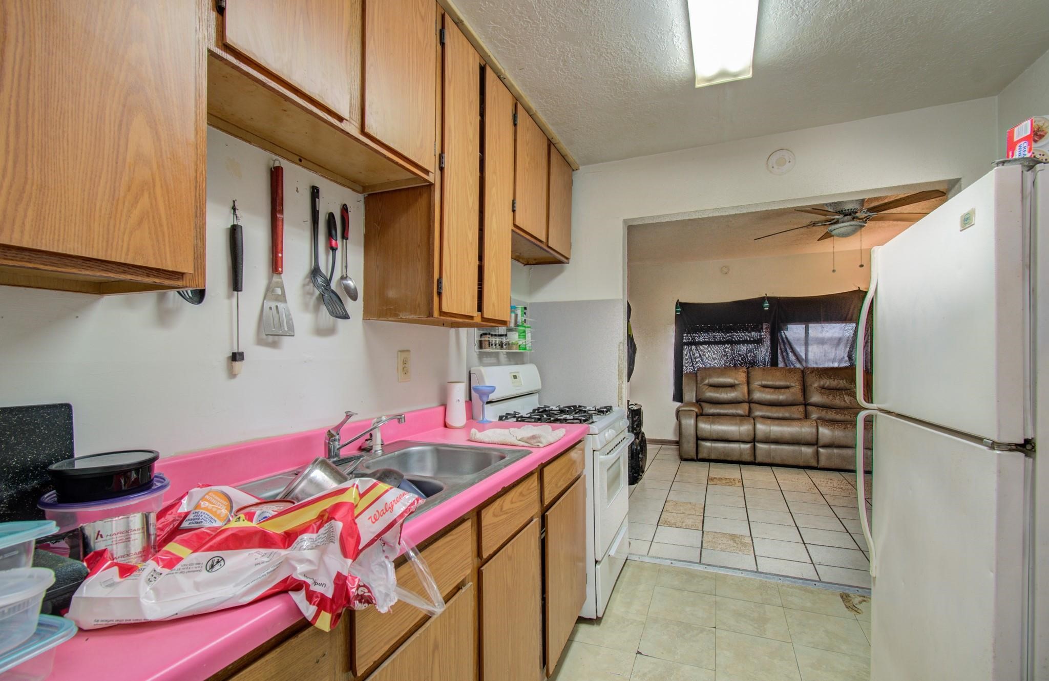 3610 Almeda Genoa Road Houston, TX 77047 - Photo 9 of 14 Gallery Image 9