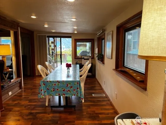 $379,000 | 15 Oro Beach Drive, Unit 25 31, Oroville, WA 98844