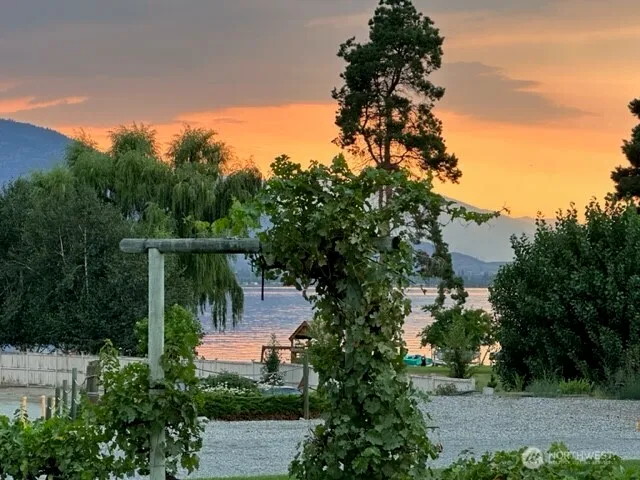 $379,000 | 15 Oro Beach Drive, Unit 25 31, Oroville, WA 98844