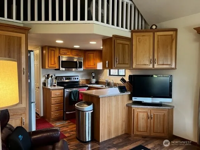 $379,000 | 15 Oro Beach Drive, Unit 25 31, Oroville, WA 98844