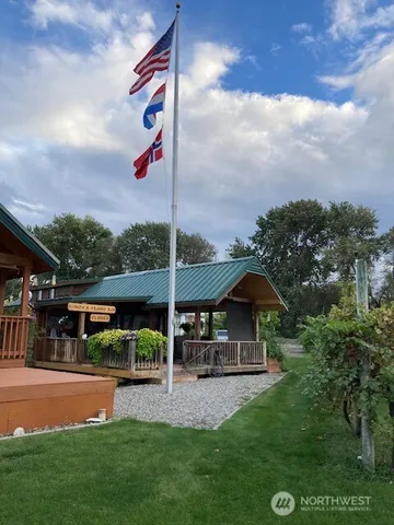 $379,000 | 15 Oro Beach Drive, Unit 25 31, Oroville, WA 98844