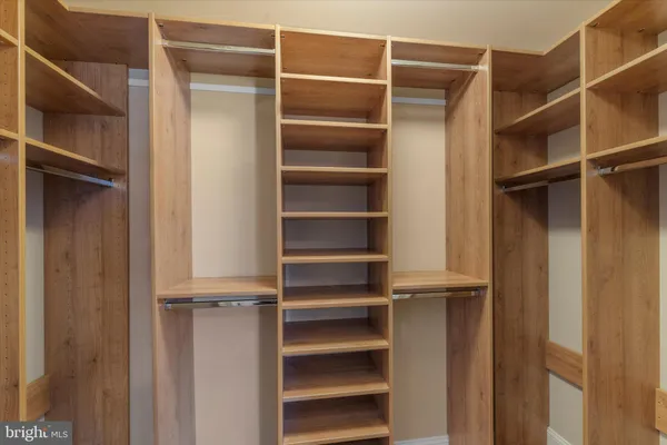 $415,000 | 6301 Edsall Road, Unit 112, Alexandria, VA 22312