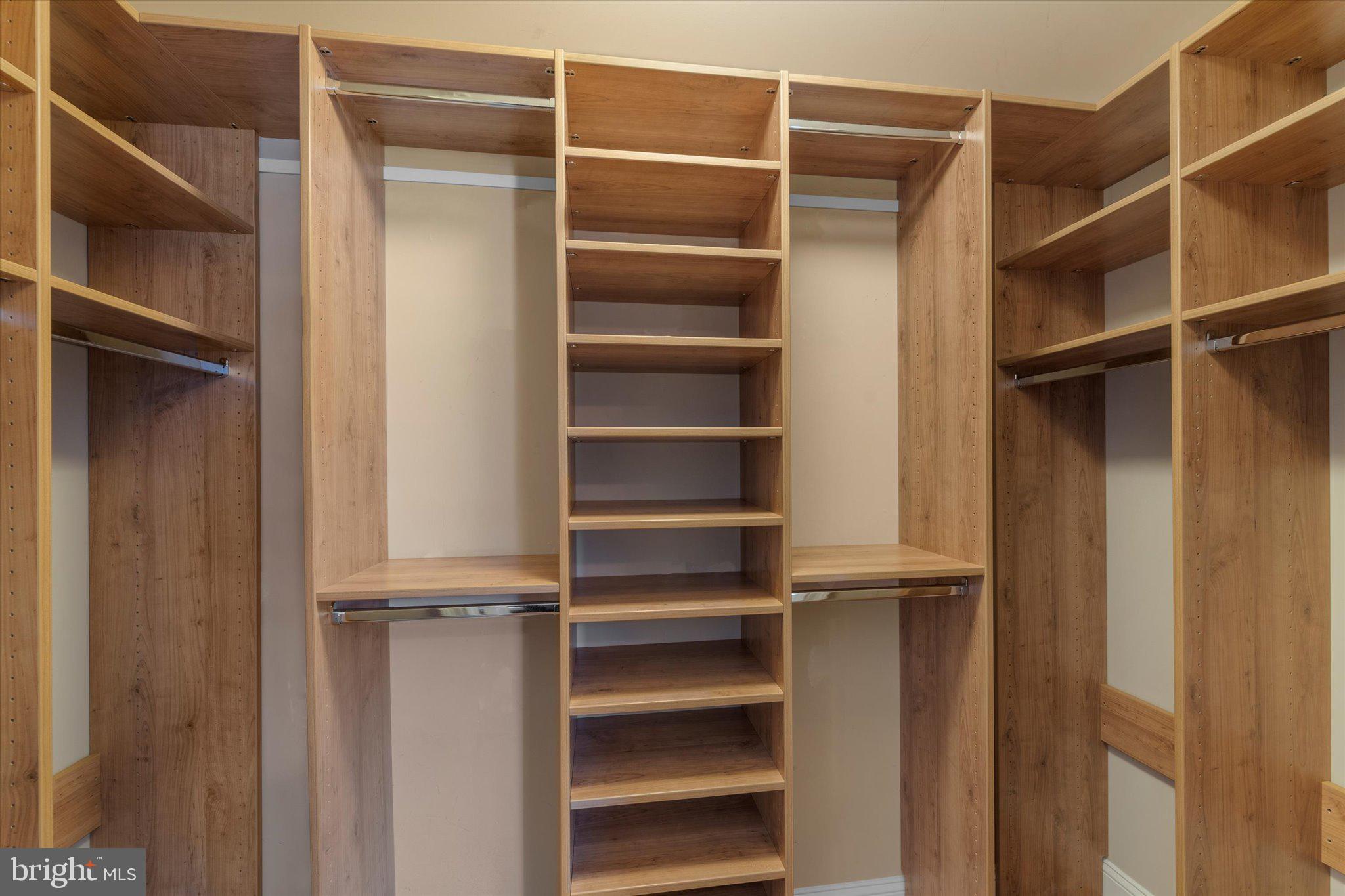 6301 Edsall Road, Unit 112 Alexandria, VA 22312 - Photo 13 of 17