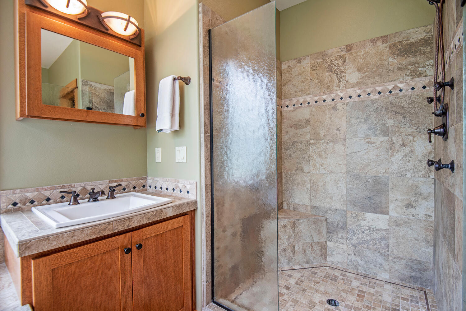 16400 Riata Drive Sisters, OR 97759 - Photo 13 of 43 12