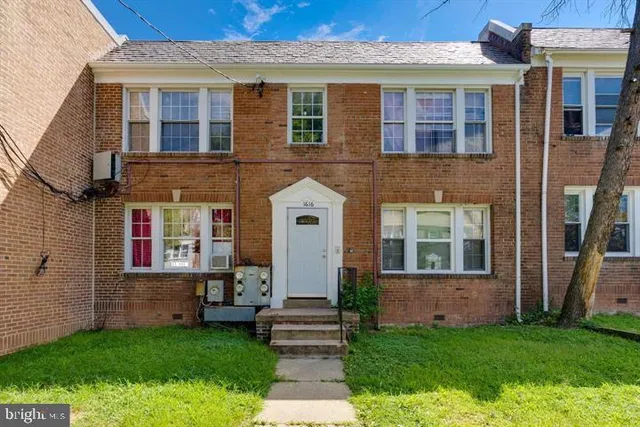 $475,000 | 1616 17th Place Southeast, Washington, DC 20020