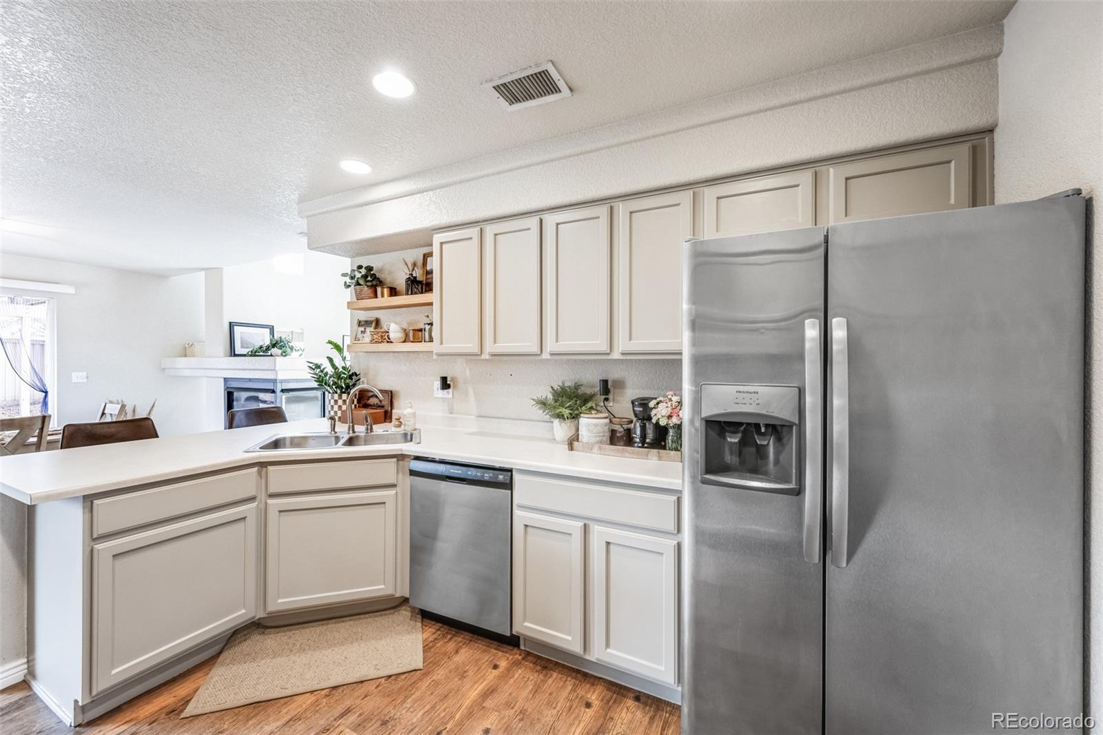 20000 Mitchell Place, Unit 9 Denver, CO 80249 - Photo 4 of 31