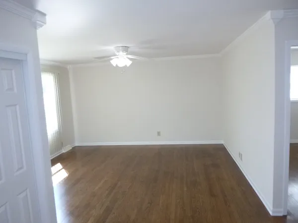 $269,900 | 30 Aspen Lane, Carpentersville, IL 60110