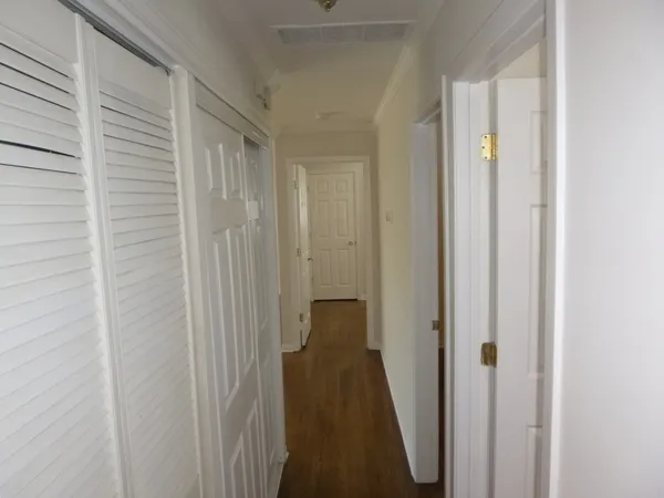 $269,900 | 30 Aspen Lane, Carpentersville, IL 60110