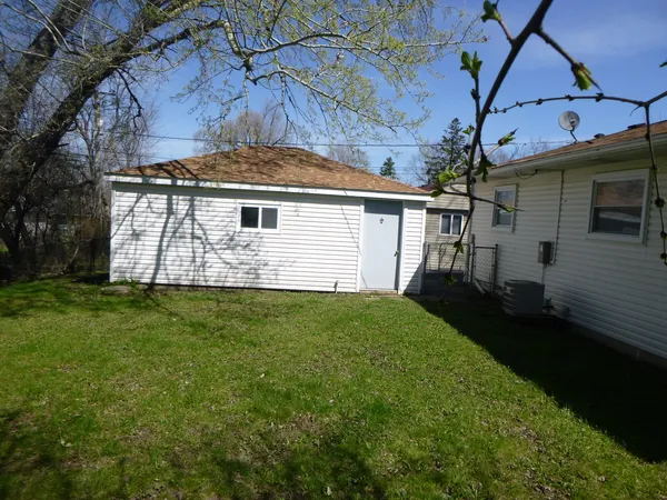 $269,900 | 30 Aspen Lane, Carpentersville, IL 60110