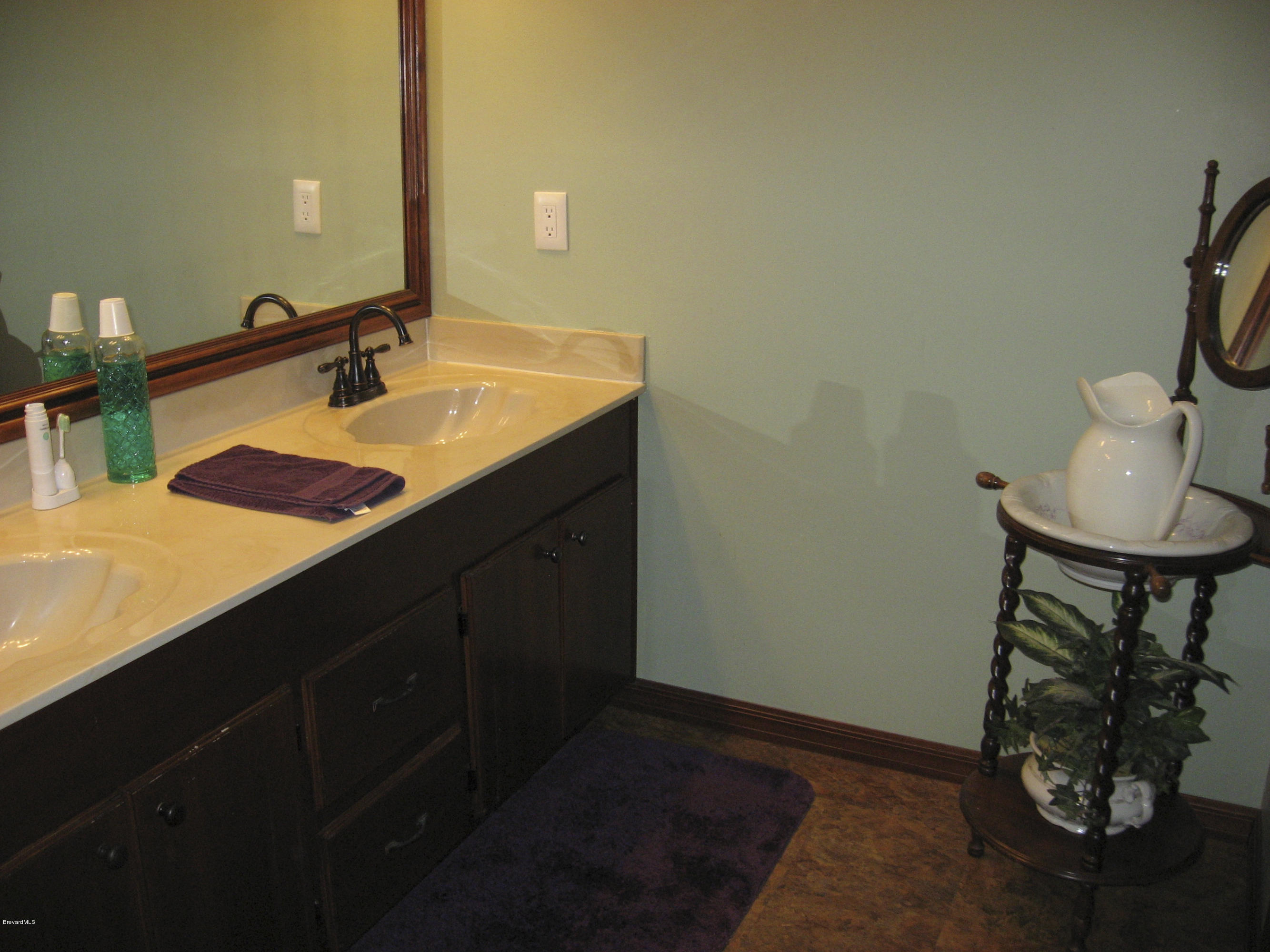 404 Hurst Road Northeast Palm Bay, FL 32907 - Photo 11 of 18 IMG_1664