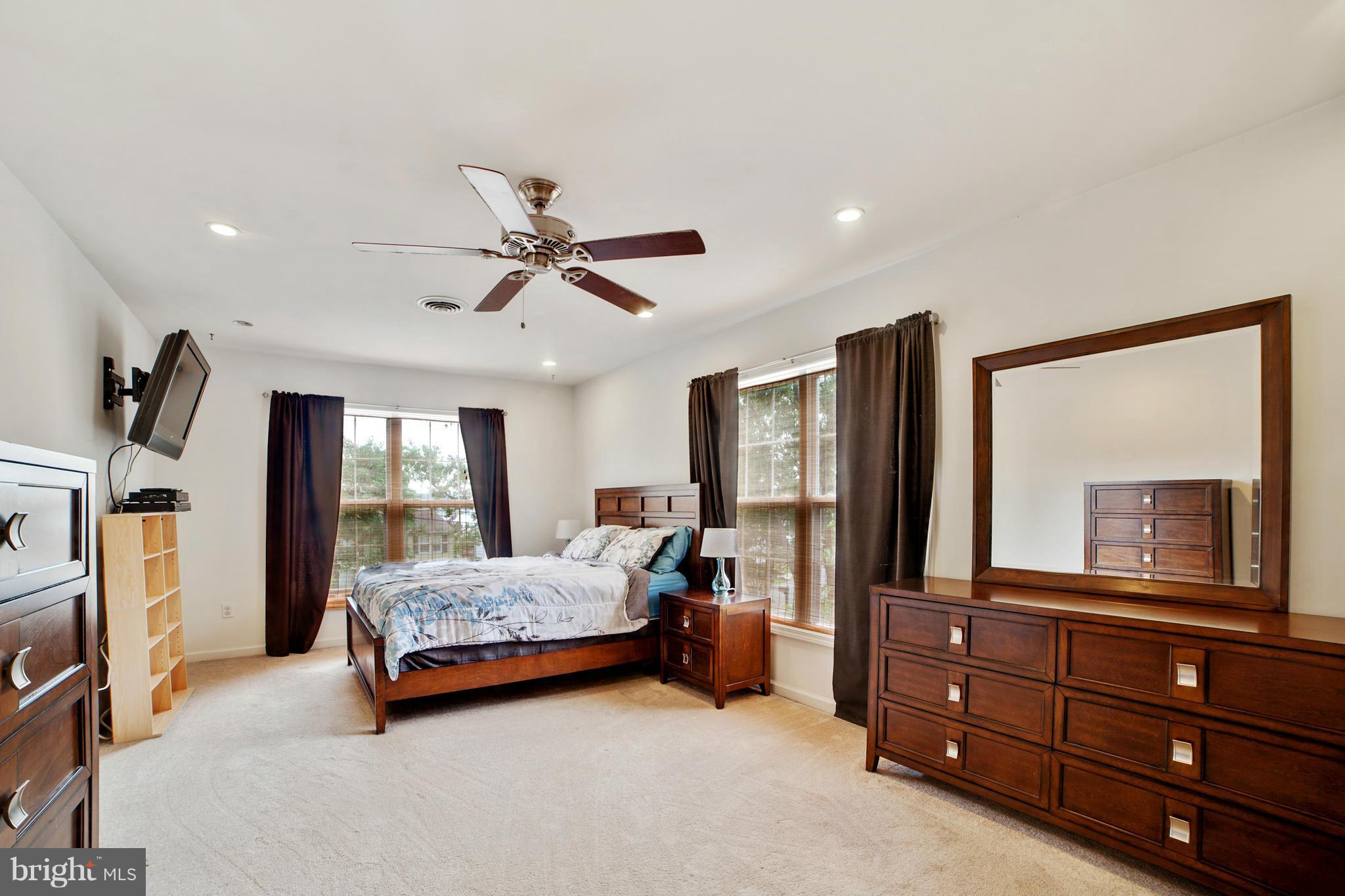 227 Bar Harbor Road Pasadena, MD 21122 - Photo 14 of 30 Large Master Bedroom