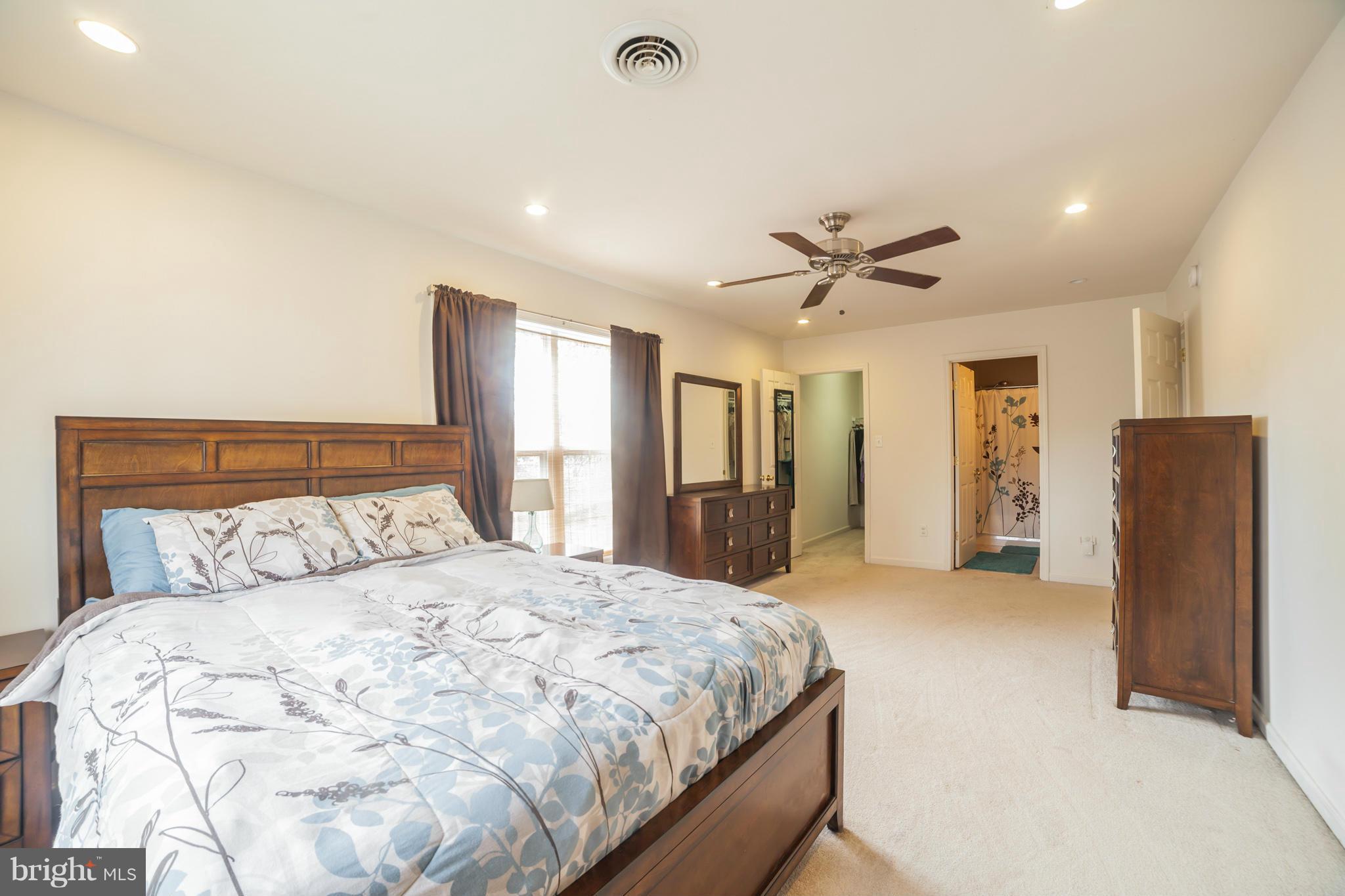 227 Bar Harbor Road Pasadena, MD 21122 - Photo 15 of 30 Large Master Bedroom