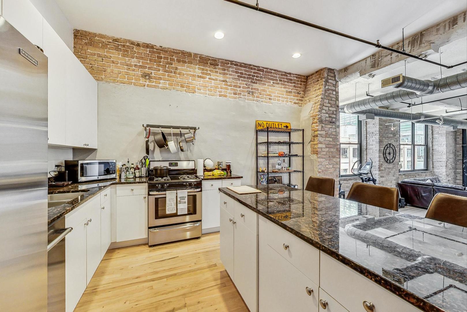 1000 West Washington Boulevard, Unit 401 Chicago, IL 60607 - Photo 8 of 22