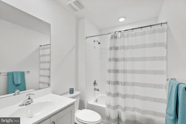 $829,000 | 34311 Gooseberry Avenue, Ocean View, DE 19970