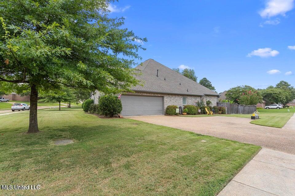 116 Hallmark Place Madison, MS 39110 - Photo 22 of 24 sideofhouse