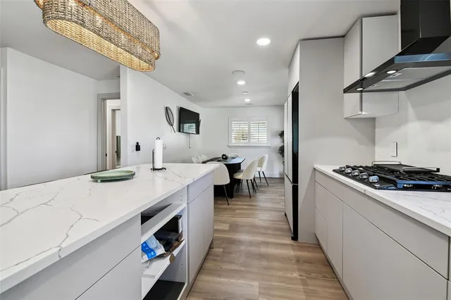 $1,799,990 | 320 Palm Island Northeast, Clearwater Beach, FL 33767