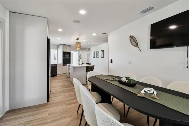 $1,799,990 | 320 Palm Island Northeast, Clearwater Beach, FL 33767