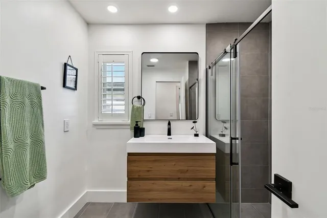 $1,799,990 | 320 Palm Island Northeast, Clearwater Beach, FL 33767