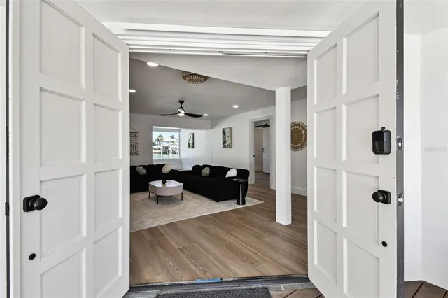 $1,799,990 | 320 Palm Island Northeast, Clearwater Beach, FL 33767