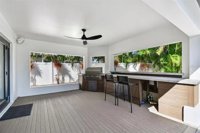 $1,799,990 | 320 Palm Island Northeast, Clearwater Beach, FL 33767