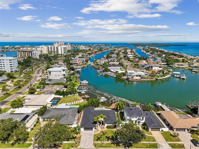$1,799,990 | 320 Palm Island Northeast, Clearwater Beach, FL 33767