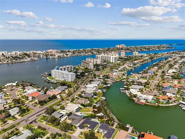 $1,799,990 | 320 Palm Island Northeast, Clearwater Beach, FL 33767