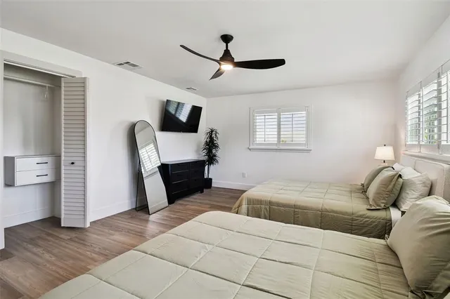 $1,799,990 | 320 Palm Island Northeast, Clearwater Beach, FL 33767