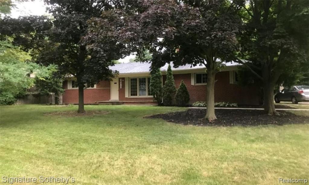 28512 Quail Hollow Road Farmington Hills, MI 48331 - Photo 1 of 28