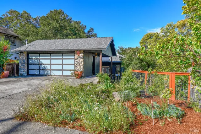 $1,379,000 | 1625 Meek Avenue, Napa, CA 94559