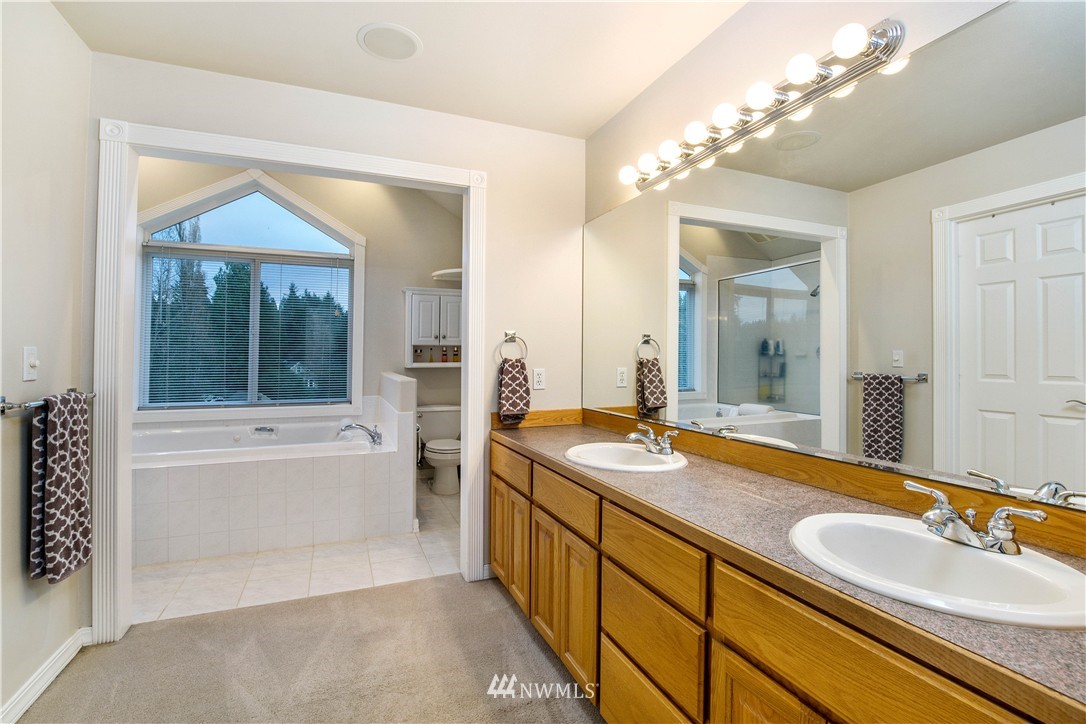 11514 County Line Road Edgewood, WA 98372 - Photo 12 of 25