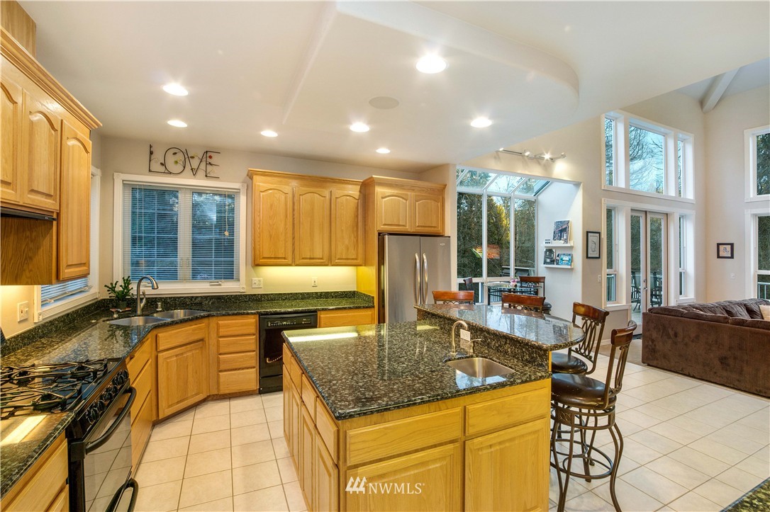 11514 County Line Road Edgewood, WA 98372 - Photo 9 of 25