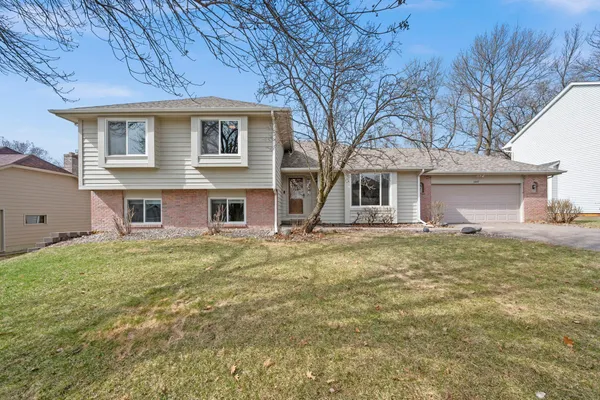 $519,900 | 6667 Kingsview Lane North, Maple Grove, MN 55311