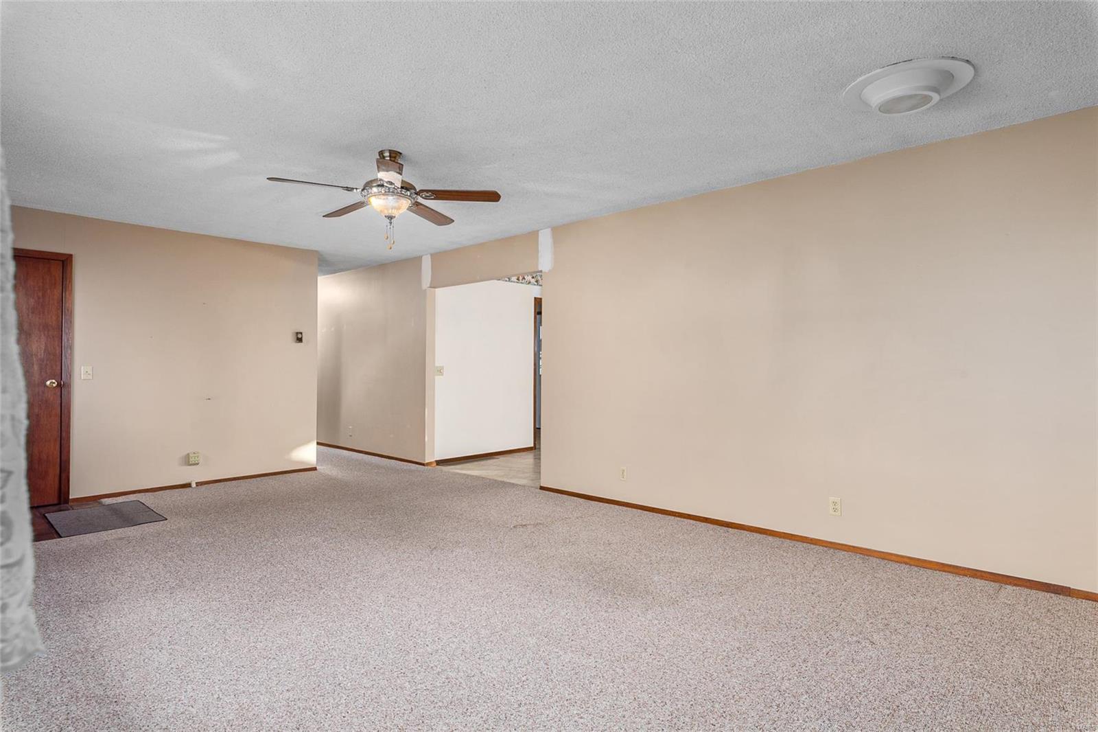 109 Maple Street Raymond, IL 62560 - Photo 8 of 21