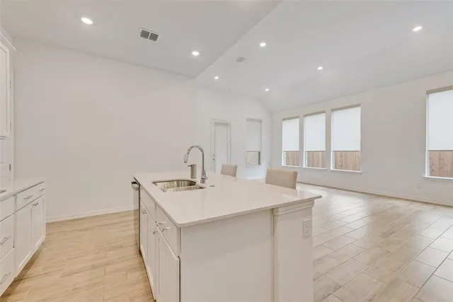 $449,000 | 4755 King Garden Parkway, Arlington, TX 76005