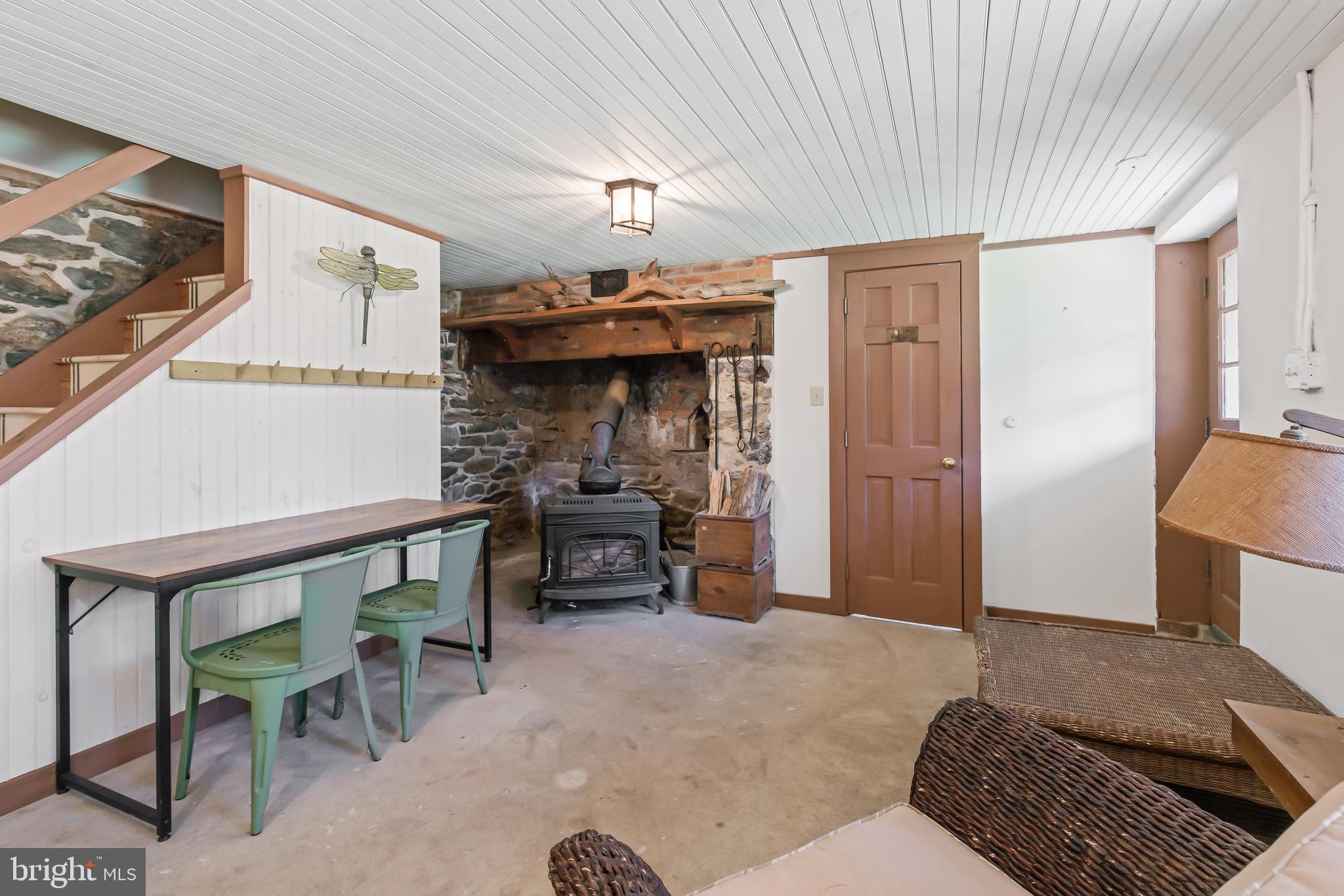 504 2nd Lock Road Lancaster, PA 17603 - Photo 34 of 52 a bedroom with furniture and a potted plant