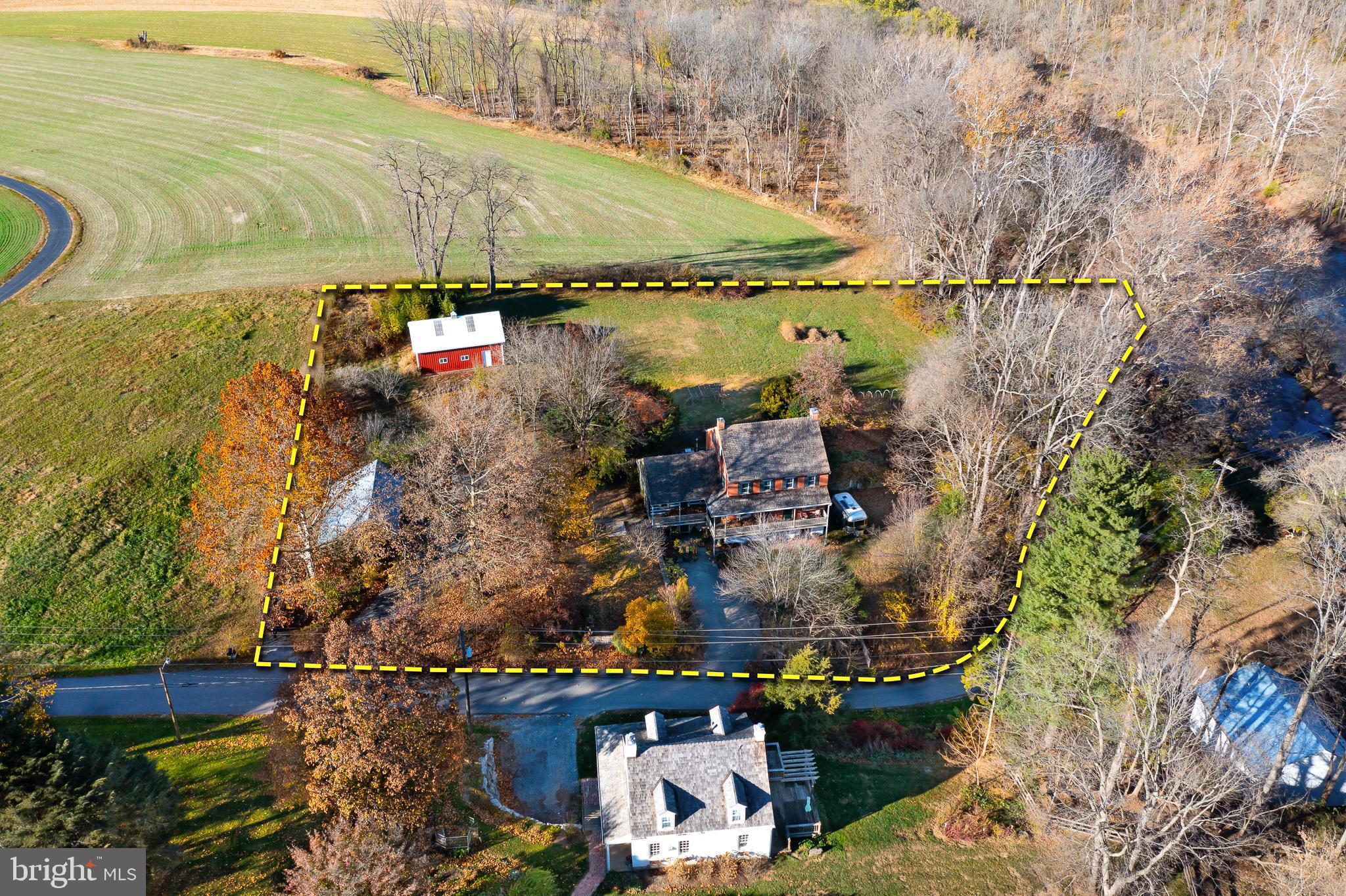 504 2nd Lock Road Lancaster, PA 17603 - Photo 45 of 52 an aerial view of a house with a ocean view