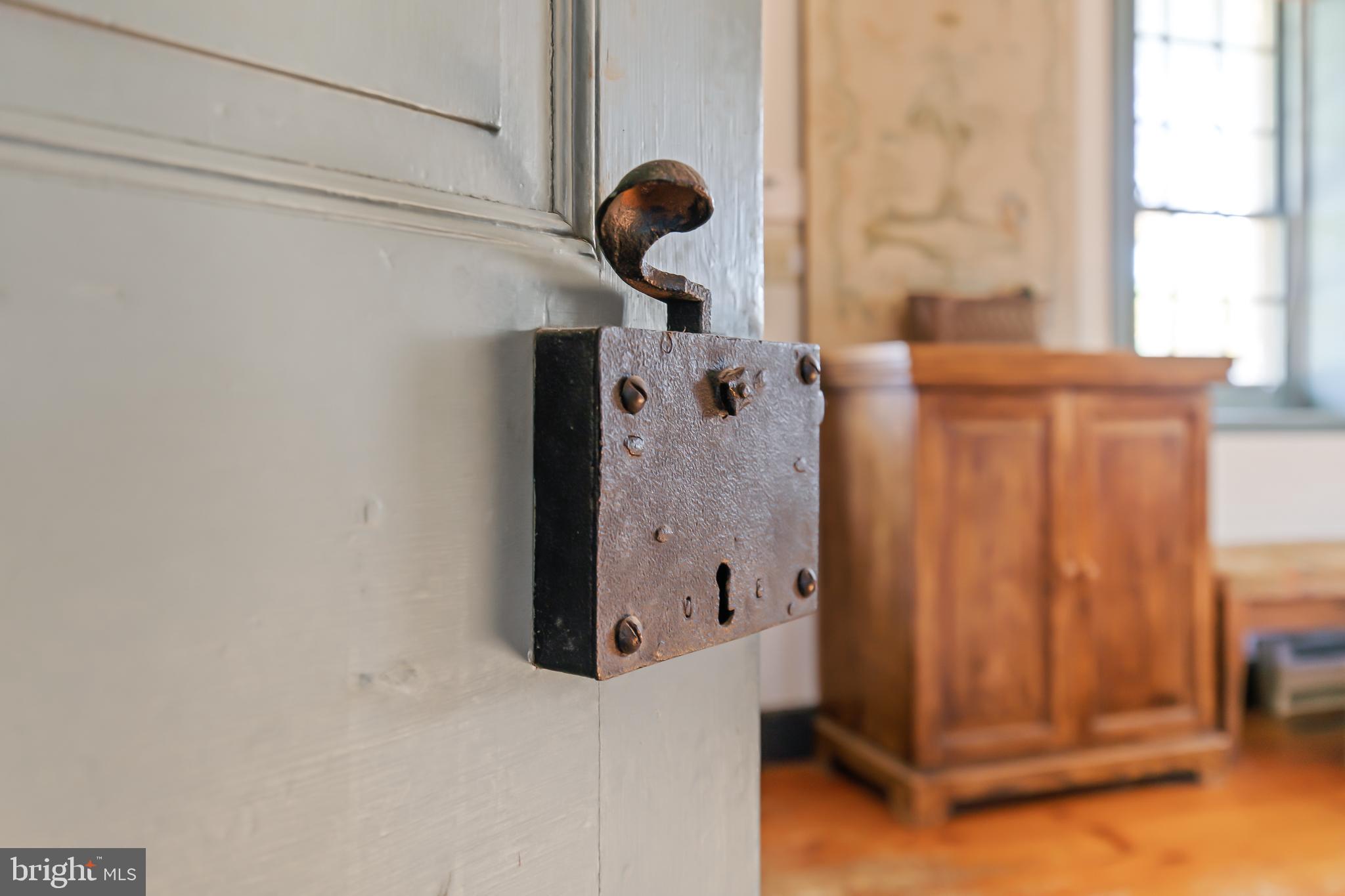504 2nd Lock Road Lancaster, PA 17603 - Photo 9 of 52 a bathroom with a mirror