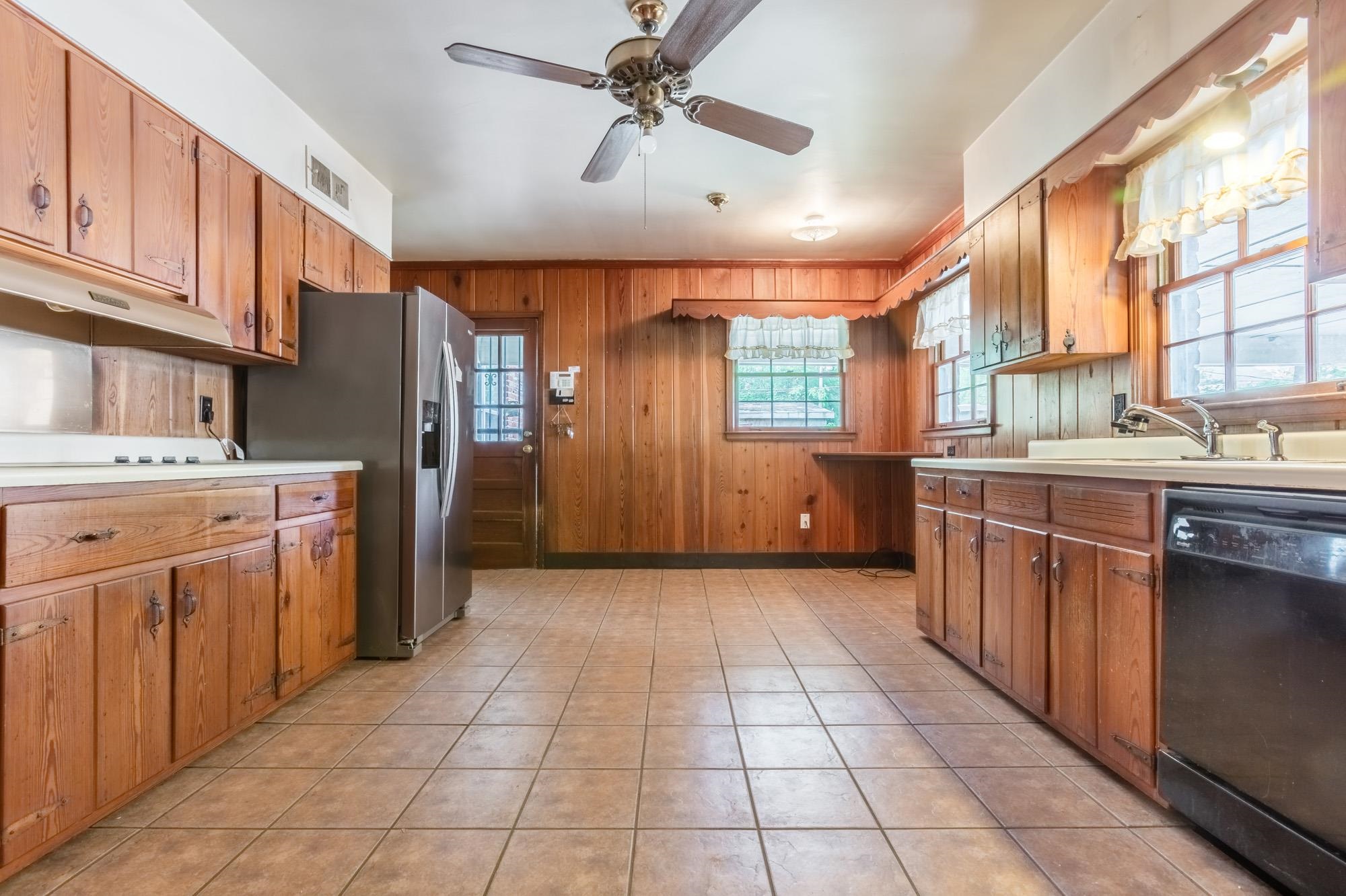 5220 Walnut Grove Road Memphis, TN 38117 - Photo 9 of 24 Gallery Image 9