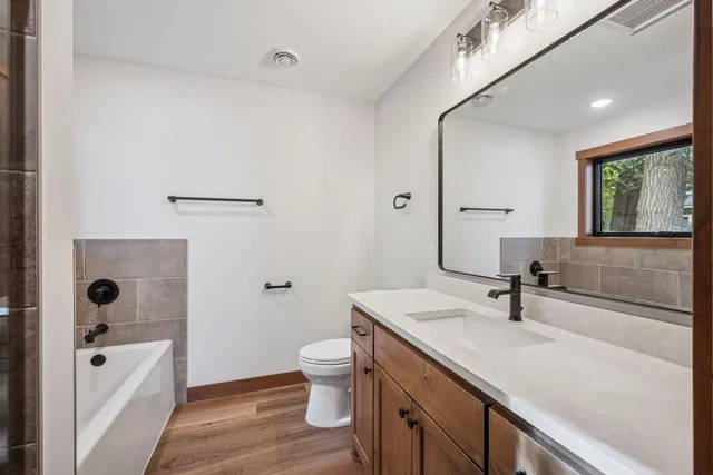 $589,900 | 25407 Pigeon Loft Road Northeast, Stacy, MN 55079