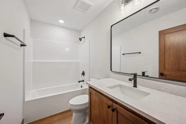 $589,900 | 25407 Pigeon Loft Road Northeast, Stacy, MN 55079