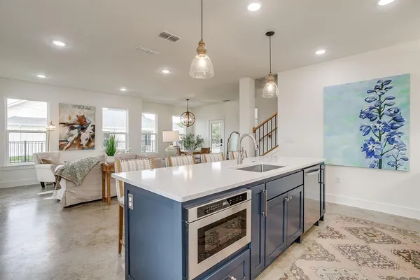 $3,850 | 211 Cardinal Woods Court, Granbury, TX 76049