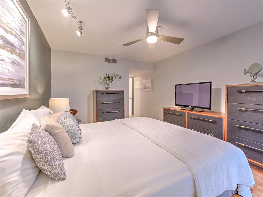 741 Bayport Way, Unit 741 Longboat Key, FL 34228 - Photo 22 of 62