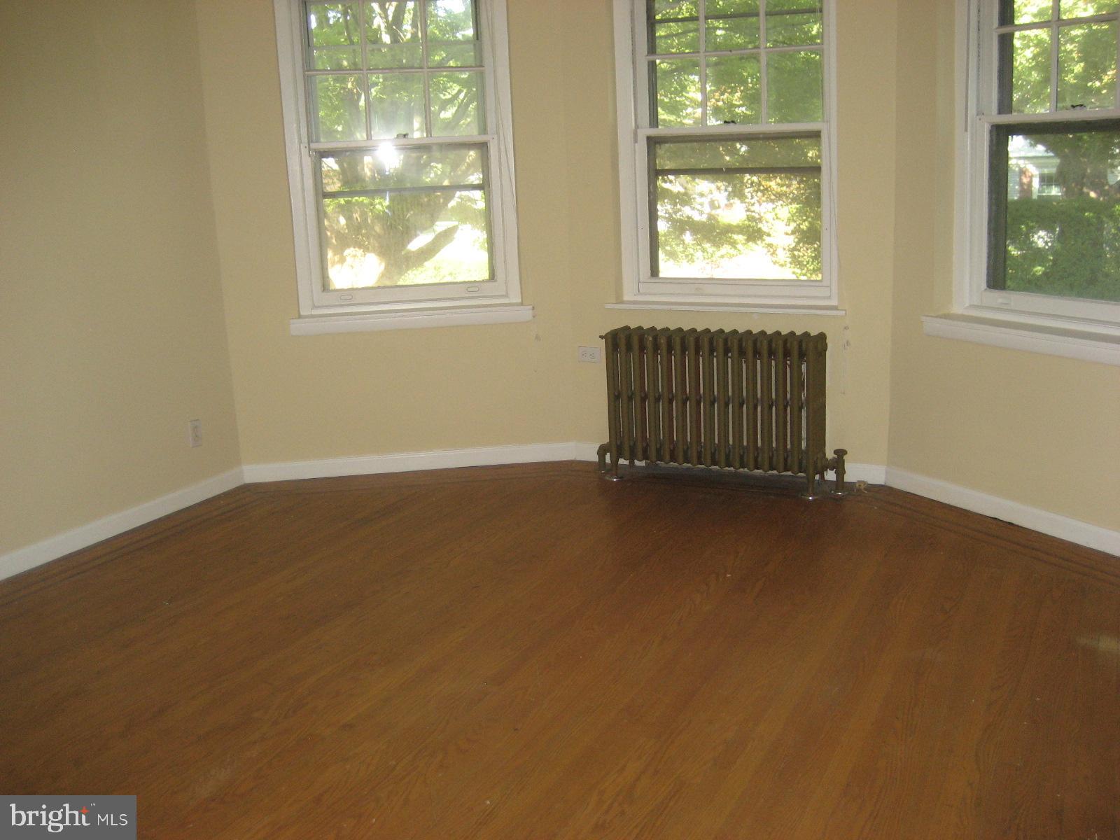 100 Grandview Road Ardmore, PA 19003 - Photo 5 of 15 Master Bedroom